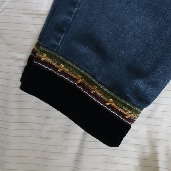 VINTAGE Cropped Straight Leg Jeans Embroidered Hem - Picture 3 of 8
